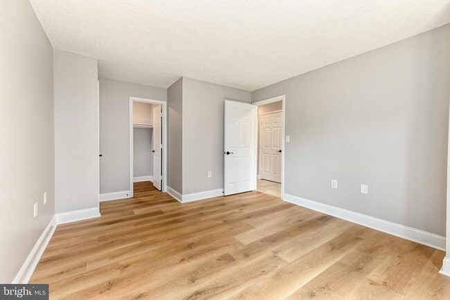 Building Photo - 20991 Timber Ridge Terrace