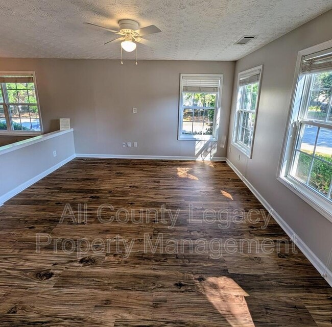 Building Photo - 117 Brockett Dr