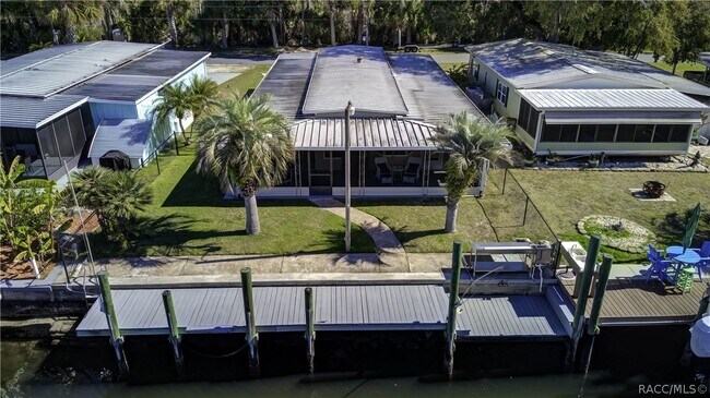 Building Photo - 2676 N Comanche Point