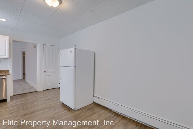 Building Photo - 4 br, 1 bath House - 588 W Princess Street