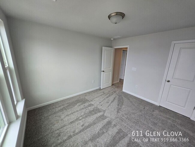 Building Photo - 611 Glen Clova Dr