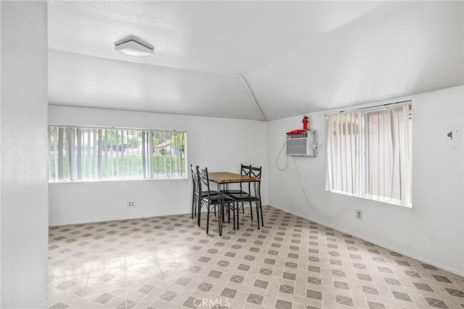 Building Photo - 3515 S Forecastle Ave