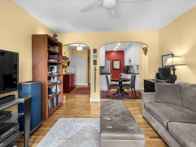 Building Photo - 228 Commonwealth Ave