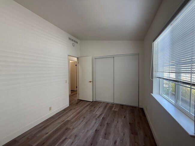 Building Photo - 4160 Jade St