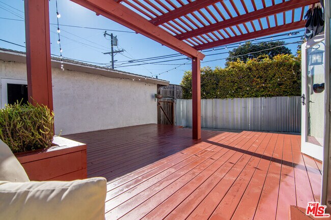 Building Photo - 6322 W 79th St