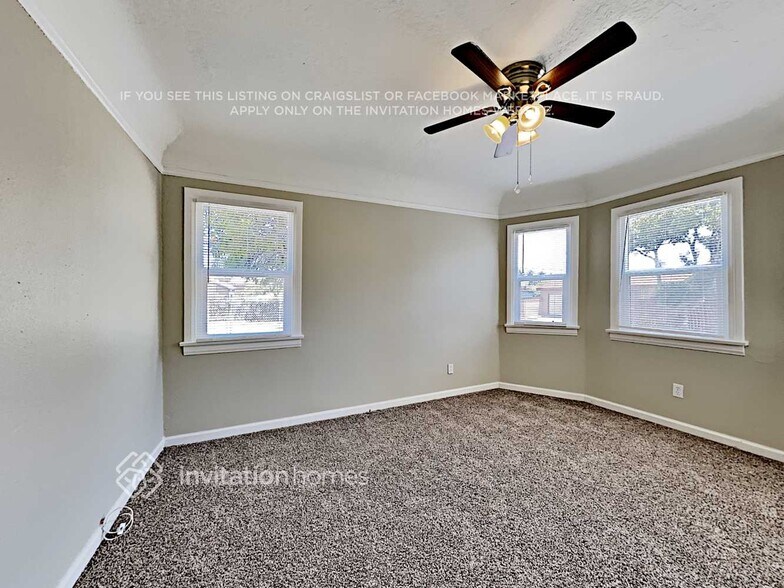 Building Photo - 2903 W 78th St
