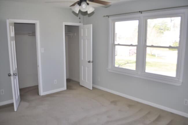 Building Photo - 9396 Pine Tree Rd