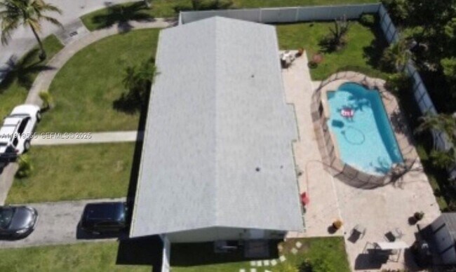 Building Photo - 15432 SW 105th Ave