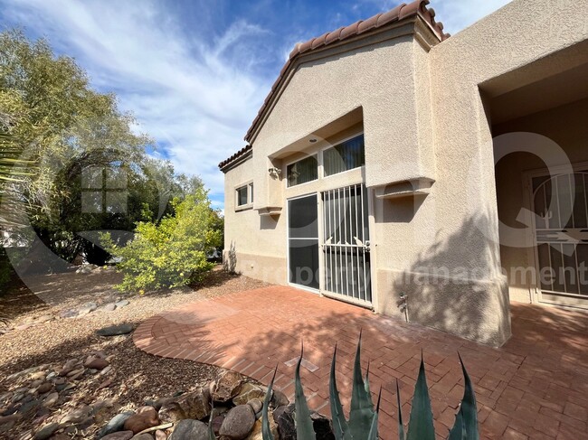 Building Photo - 13853 N Lobelia Way