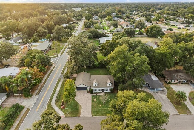 Building Photo - 3622 Devonswood Dr