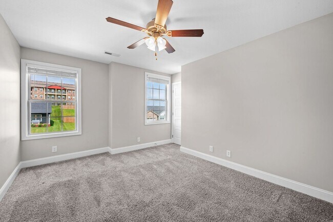 Building Photo - Beautiful Open-Concept Home with Covered Deck & Huge Backyard