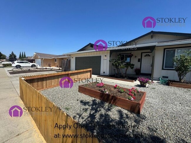 Building Photo - 6346 Escallonia Dr