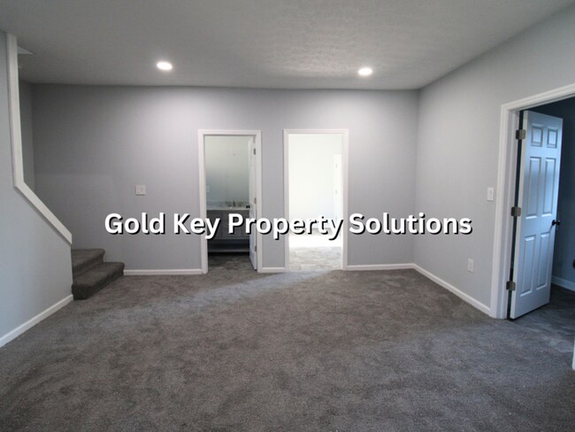Building Photo - Beautifully Updated 3 BR 2 BA House in Alexandria (NO SECTION 8)