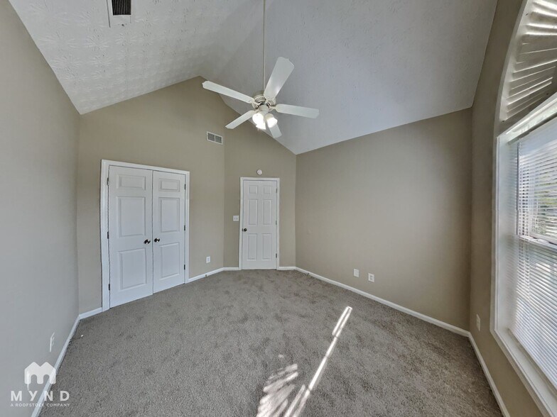 Building Photo - 225 Shiver Blvd