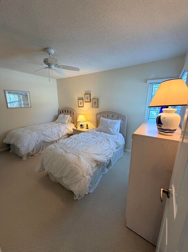 Building Photo - 1214 Ocean Dunes Cir