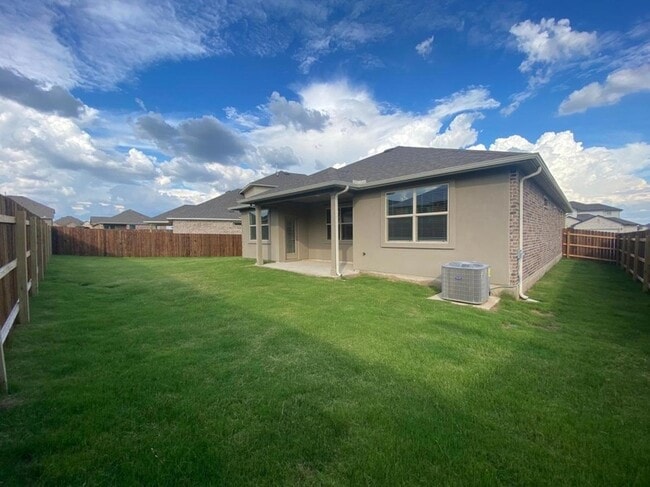 Building Photo - 18024 Stefano Dr