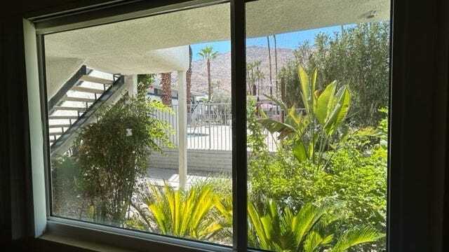 Building Photo - 1900 S Palm Canyon Dr