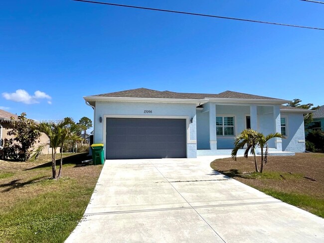 Primary Photo - 15096 Aldama Cir