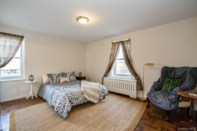 Building Photo - 565 Broadway St