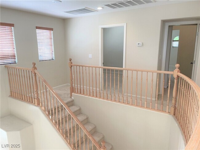 Building Photo - 12065 Hathaway Pines Dr