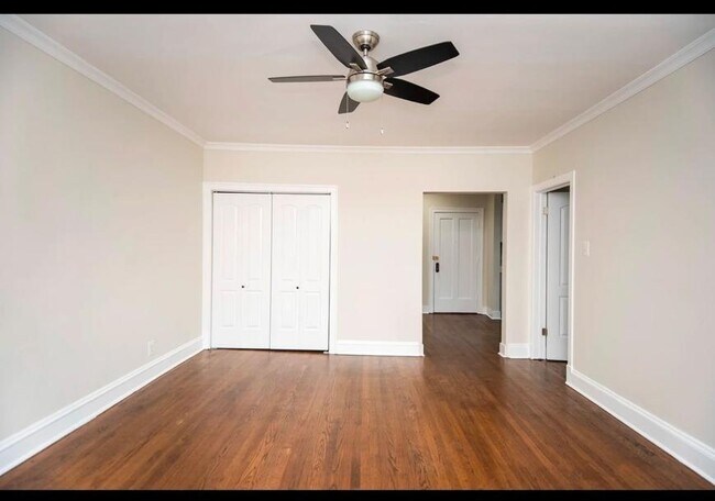 Building Photo - 2 bedroom in Chicago IL 60613