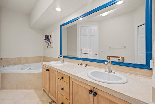 Building Photo - 1593 Pinellas Bayway S