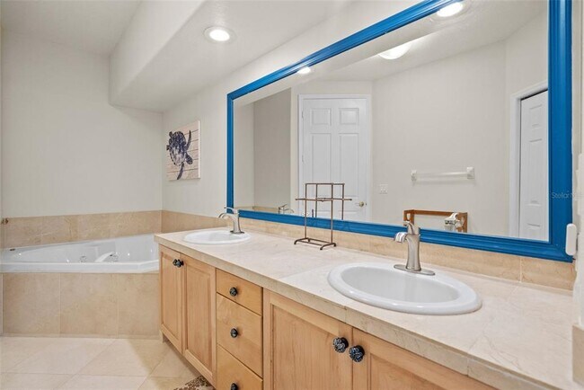 Building Photo - 1593 Pinellas Bayway S