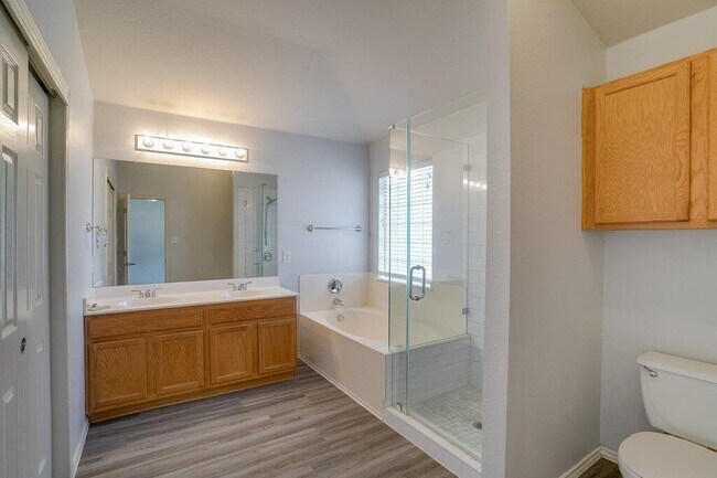Building Photo - 3310 Zinfandel Ln