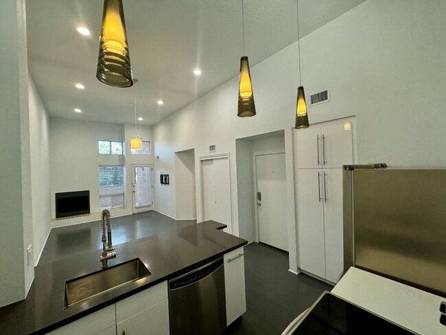 Building Photo - 7620 E Callisto Cir