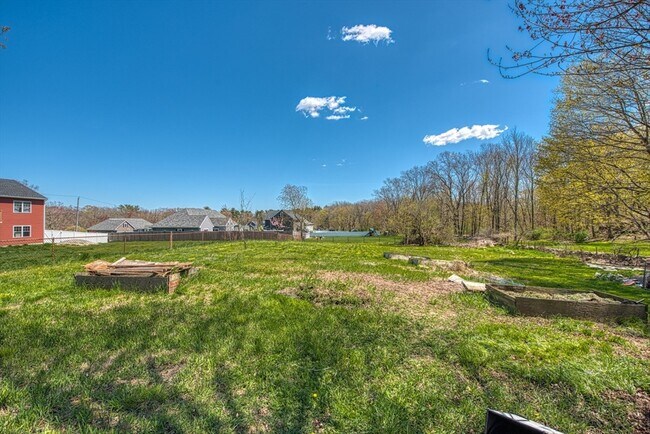 Building Photo - 1246 Somerset Ave