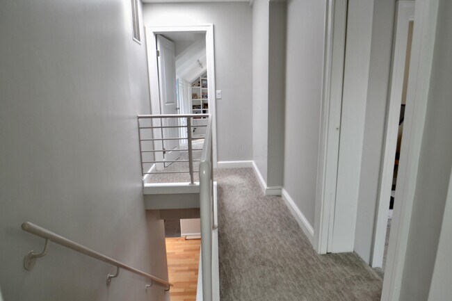 Building Photo - 258 Jackson St