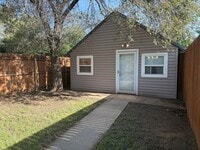 Building Photo - 2618 22