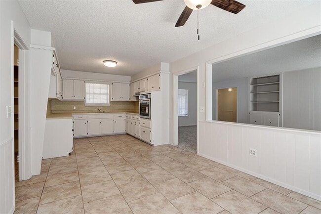 Building Photo - 524 Sherwood Ln