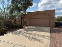 Building Photo - Beautiful 3 Bedroom Home! Available Now!