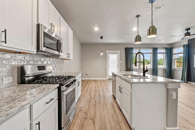 Building Photo - 2251 Rocoso Trl
