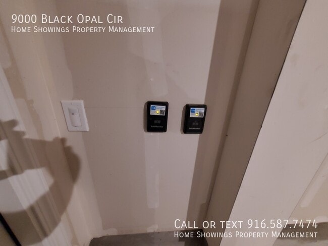 Building Photo - 9000 Black Opal Cir