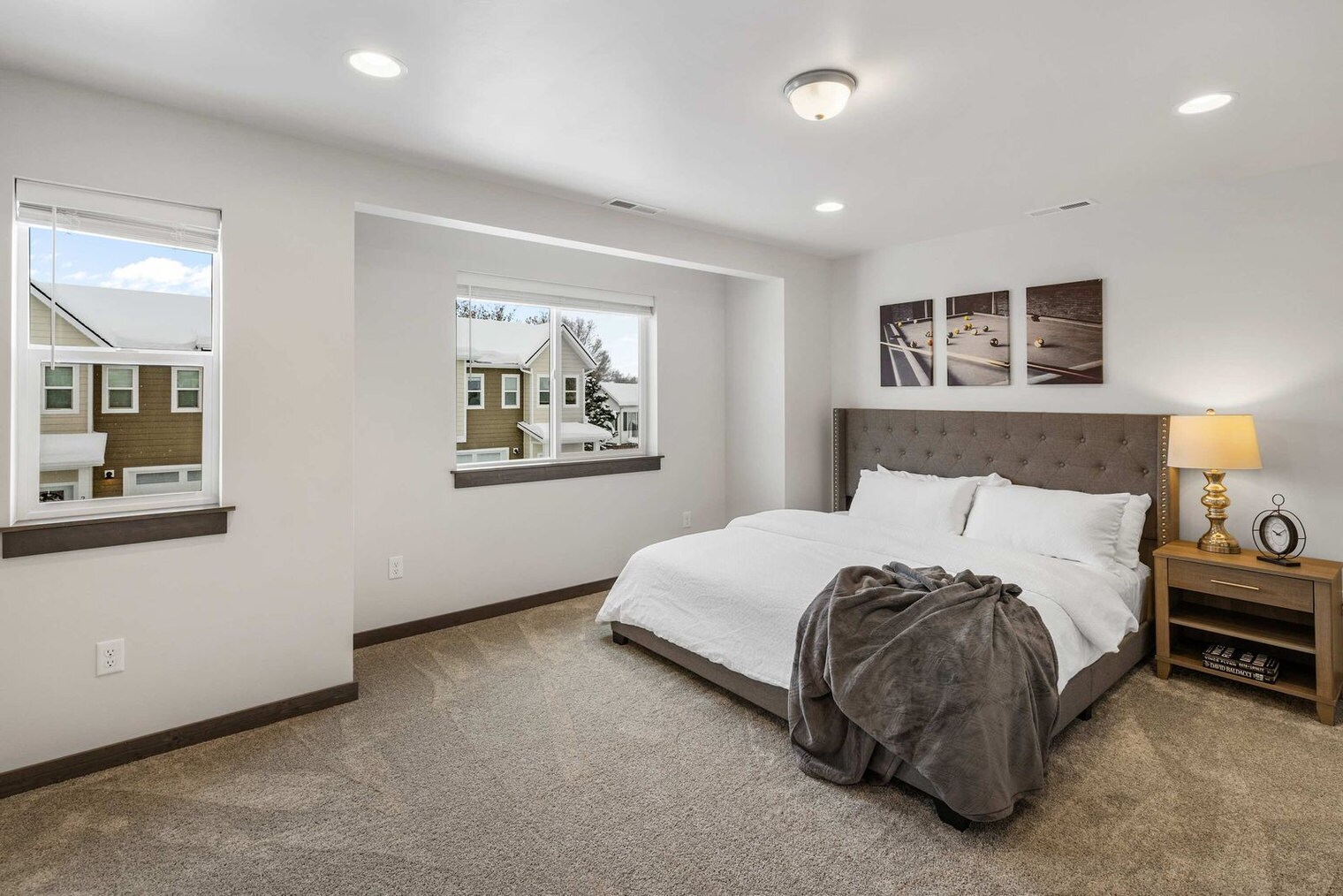 Building Photo - 2942 W Babcock St