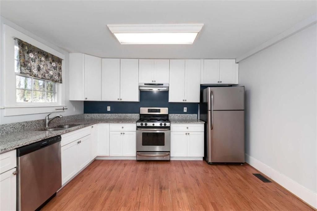 Building Photo - 2344 Ripplewater Dr SE