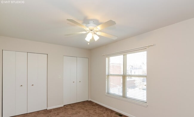 Building Photo - 4530 S Woodlawn Ave