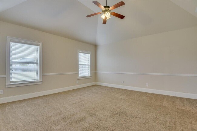 Building Photo - 2417 Sunflower Dr
