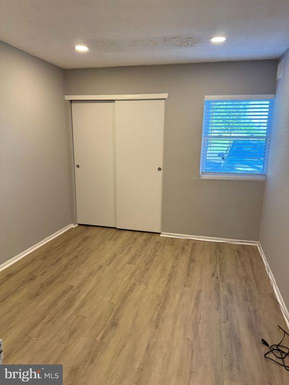 Building Photo - 319 Meadowview Ln
