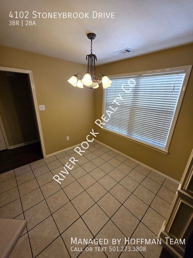 Building Photo - 4102 Stoneybrook Dr