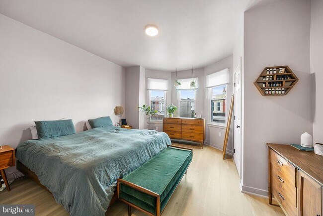 Building Photo - 5426 Irving St