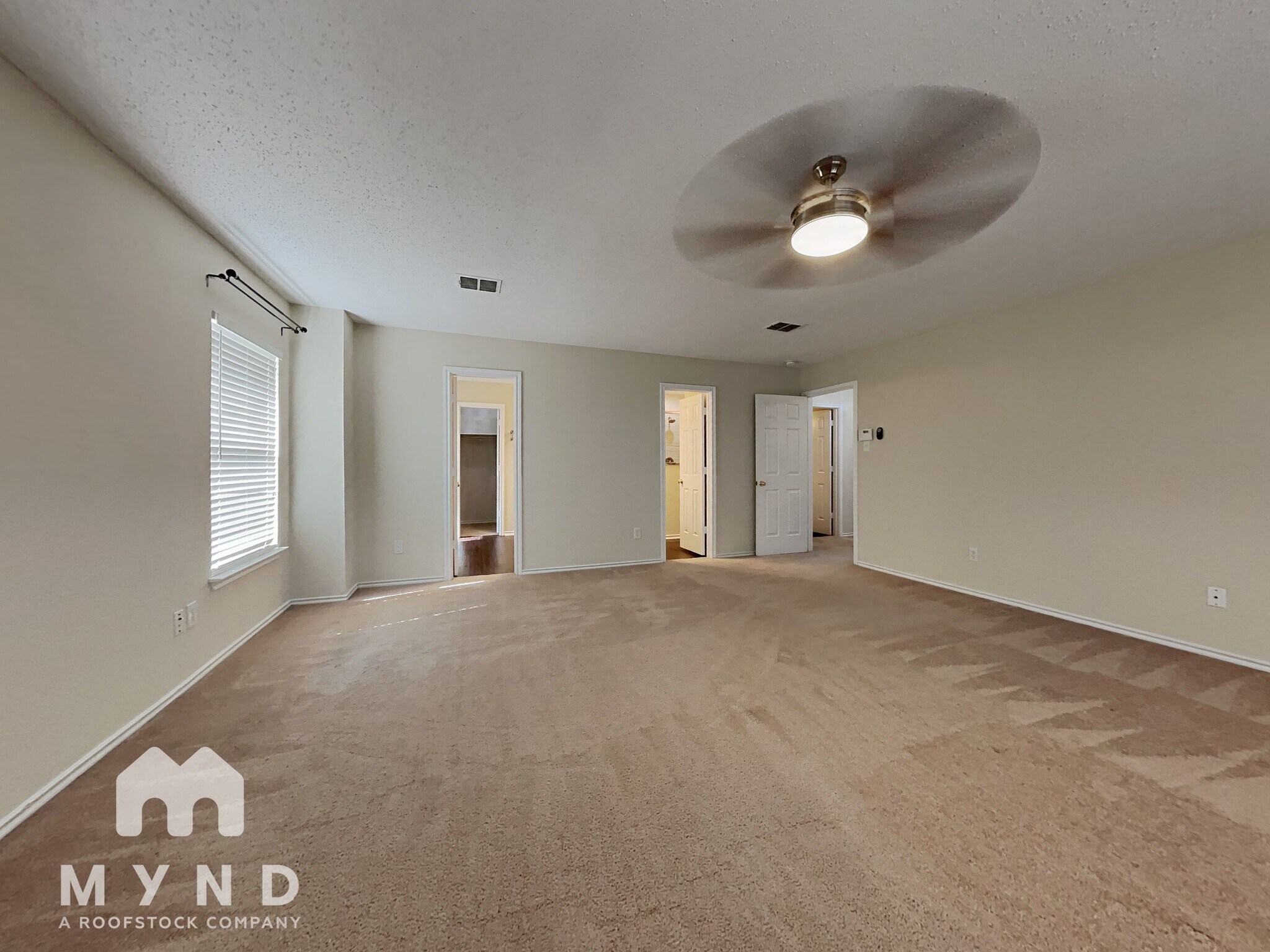 Building Photo - 316 Willow Oak Dr