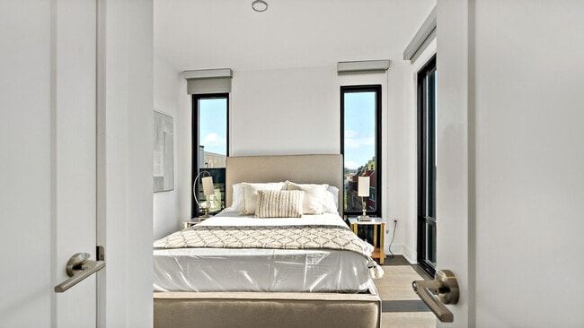 Building Photo - 1845 9th St NW