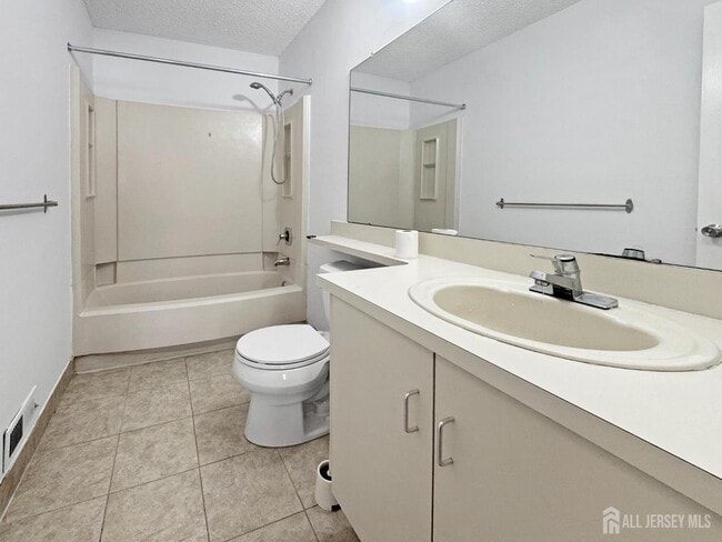 Building Photo - 481 Danbury Ln