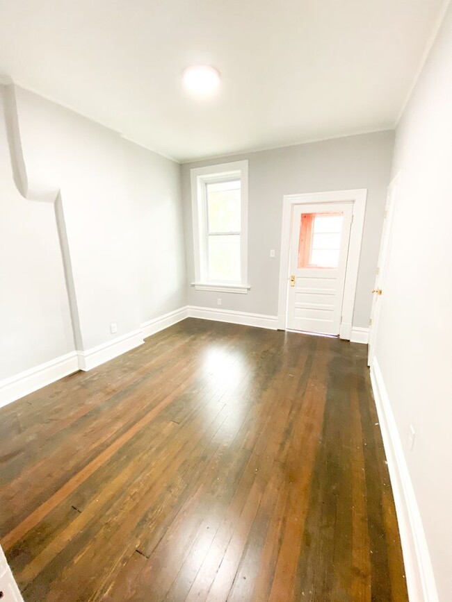 Primary Photo - All Electric 2bed 1bath apartment NEWLY RE...