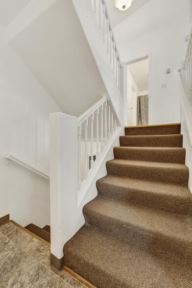 Building Photo - 1006 San Fernando St