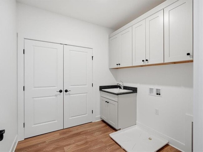 Building Photo - 302 Highbridge Ln
