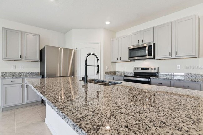 Building Photo - 5235 Mahogany Dr